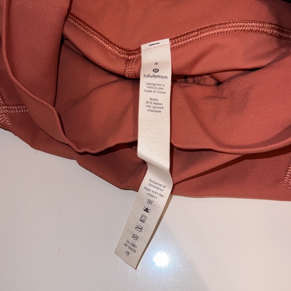 Lululemon InStill High-Rise Tight 25" US W size 4 - Picture 6 of 7